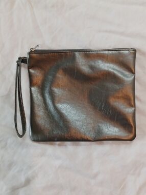 3/$25 SALE Wristlet Bag Purse, Faux Silver Leather, Lined Zipper & Pocket Womens